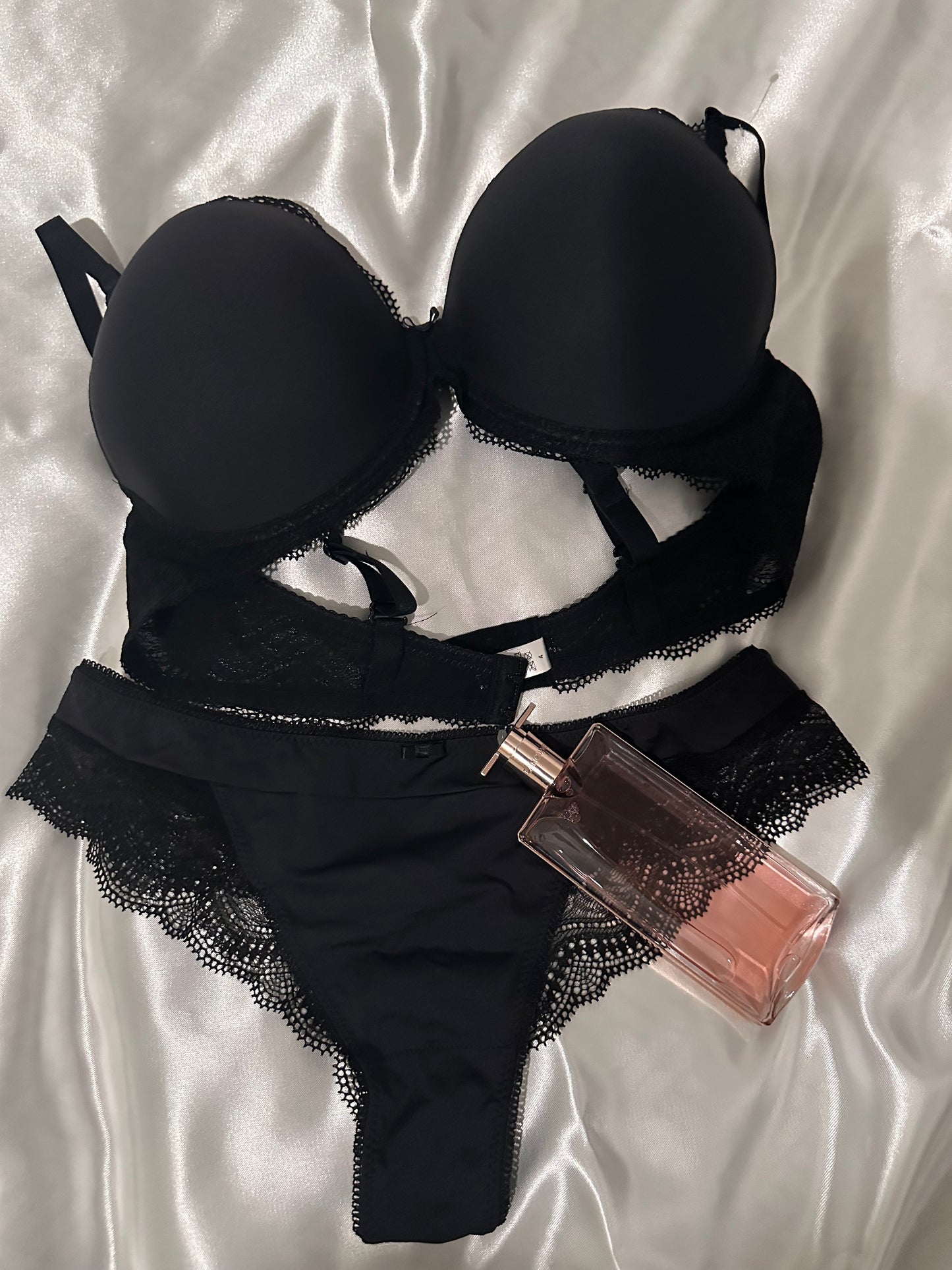 Le soutien-gorge Asha – Lingerie en dentelle, maintien élégant et confort absolu (Copie)
