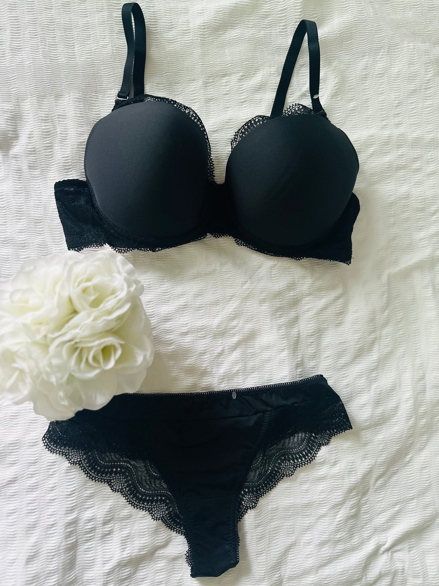 Le soutien-gorge Asha – Lingerie en dentelle, maintien élégant et confort absolu (Copie)