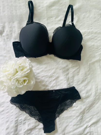 Le soutien-gorge Asha – Lingerie en dentelle, maintien élégant et confort absolu (Copie)